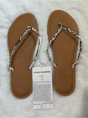 Amazon Essentials Tan Flip Flop Sandals with Black & White Snake-Print Straps